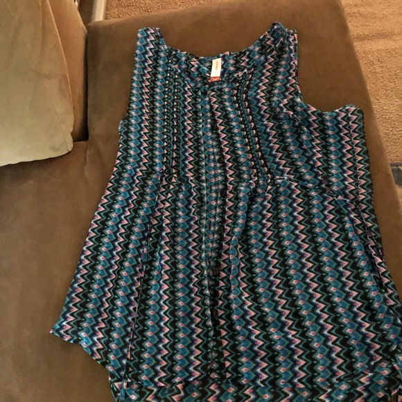 Top - Picture 3 of 3